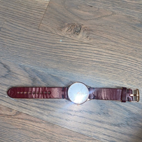 Watch - Picture 4 of 4